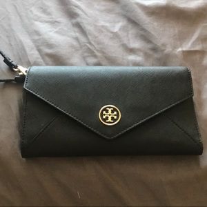 Tory Burch wallet clutch